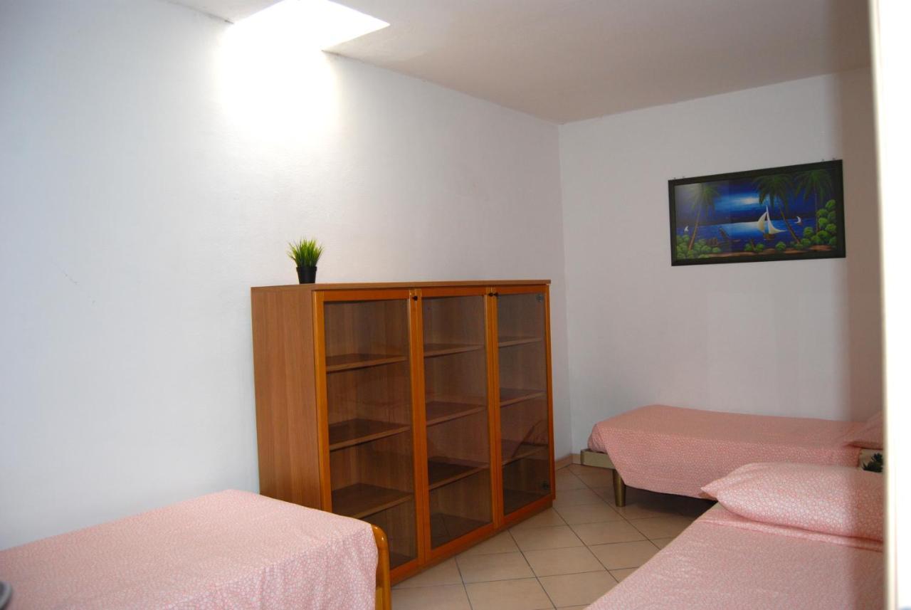 דסנזאנו דל גארדה Case Vacanza Le Vele מראה חיצוני תמונה